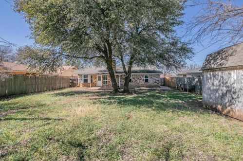 6116 Blue Spruce Cir, Fort Worth TX 76137-2135 exterior