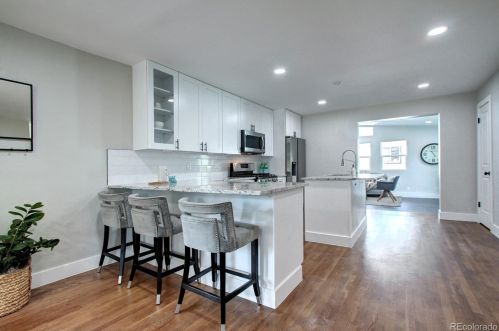2811 Cook St, Denver CO  80205-5012 exterior