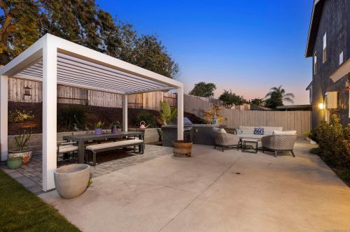 1731 Freda Ln, Cardiff By The Sea CA  92007-1108 exterior