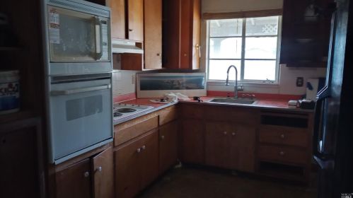 139 Hemlock St, Vacaville, CA 95688-2726