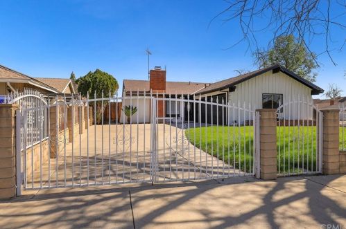 6878 Canoga Pl, Riverside, CA 92504-2101
