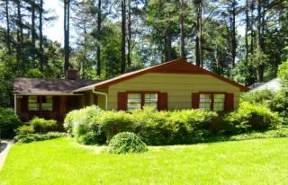 3413 Cherry Ln, Raleigh, NC 27607-4039