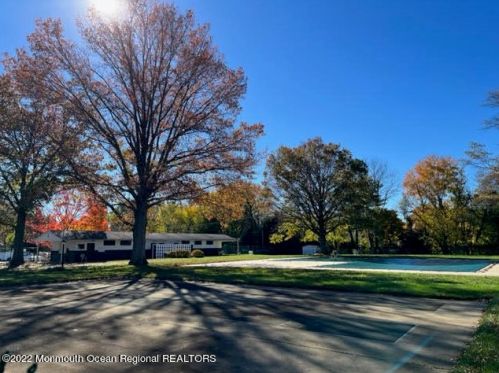 84 Manchester Ct, East Freehold NJ  07728-3219 exterior