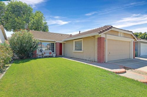 54 James Ct, Tracy, CA 95376-1336
