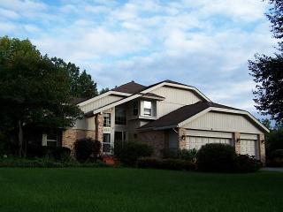 1707 Stoneleigh Ct, Green Oaks IL  60045-3773 exterior