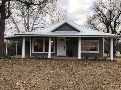 702 Elm St, Bates, AR