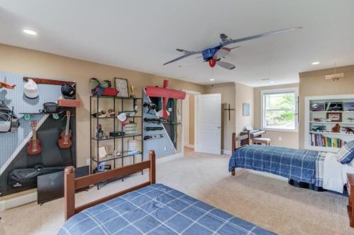 1126 Shoreline Dr, Jefferson GA  30549-2142 exterior