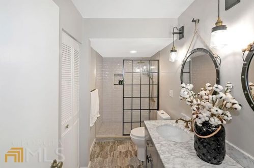 56 Cantey Pl, Atlanta GA  30327-4082 exterior