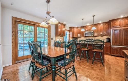 29 Phyllis Pl, Dover NJ  07869-4609 exterior