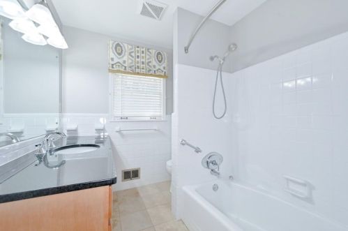 5830 Hilderbrand Dr, Atlanta GA  30328-4155 exterior