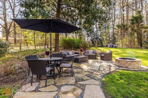 436 Concord Rd, Smyrna GA  30082-3225 exterior