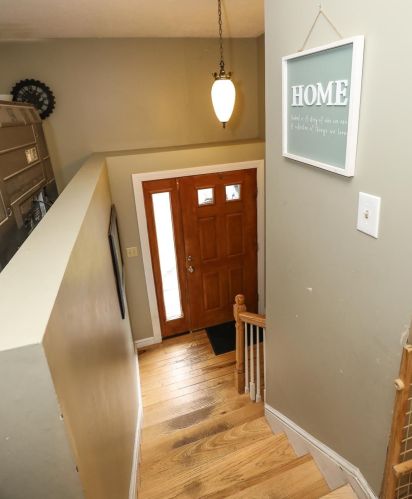 23 Steven Ave, Derry, NH 03038-4285
