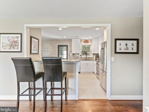 810 Venice Dr, Silver Spring MD 20904-2065 exterior