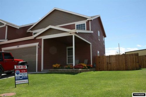 1121 Meadow Ln, Orin, WY 82633-9041