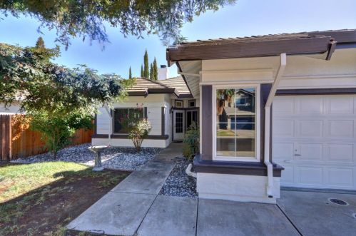 8539 Sun Sprite Ct, Elk Grove CA  95624-3809 exterior