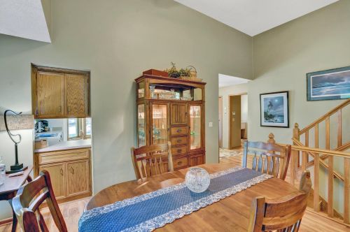 3735 Greensboro Dr, Saint Paul MN  55123-2242 exterior