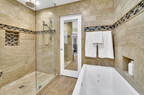 8588 Trinity River Cir, Santa Ana CA 92708-5535 exterior