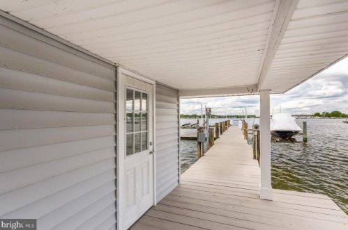 1258 River Rd, Shady Side MD 20764-9694 exterior