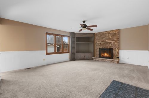 770 Kruk St, Lemont IL  60439-4345 exterior