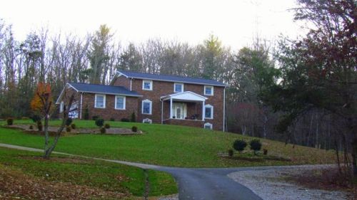 4061 Austin Rd, Hudson, NC 28638-8816