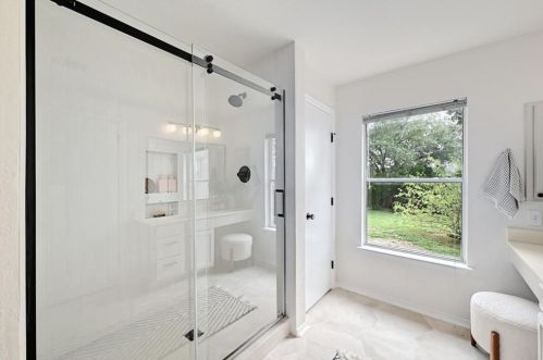 8029 Evadean Cir, Austin TX  78745-8004 exterior