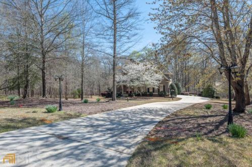 1061 Riverbanks Rd, Bishop, GA 30621-1842