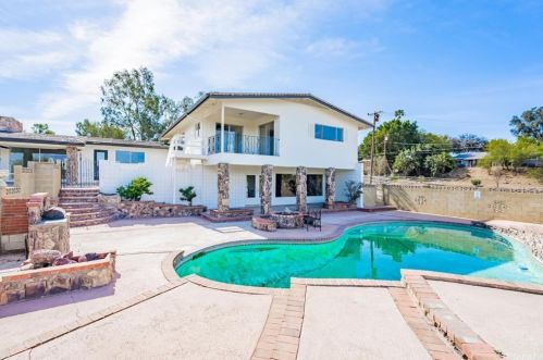 5953 Grand Ave, Riverside CA  92504-1369 exterior