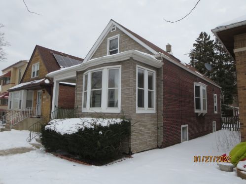 7233 Campbell Ave, Chicago, IL 60645-1423
