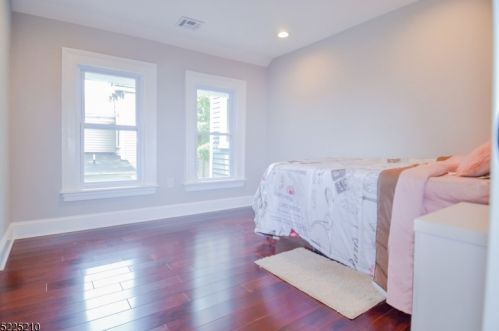 9 James St, Montclair NJ  07042-2901 exterior