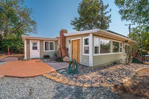 2070 Granite Hills Dr, El Cajon, CA 92019-2045