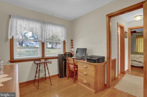 20 Lincoln Dr, Hanover PA 17331-4906 exterior