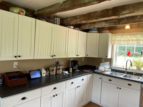 421 Old Winthrop Rd, Wayne, ME 04284-3511