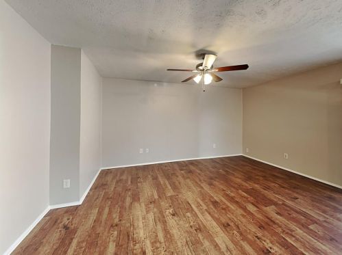 7125 Hardwood Trl, Dallas TX  75249-1219 exterior