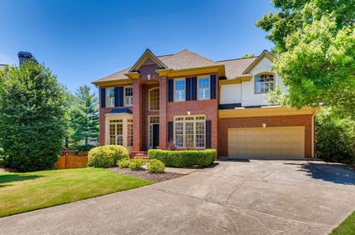 1608 Kinsmon Ln, Marietta, GA 30062-8155