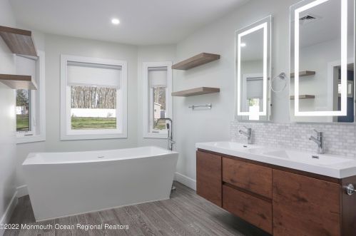 57 Raleigh Ct, Tinton Falls NJ 07724-2128 exterior