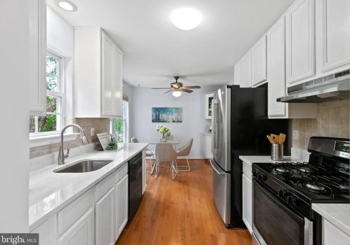 5 Garfield Way, Princeton NJ  08540-1669 exterior