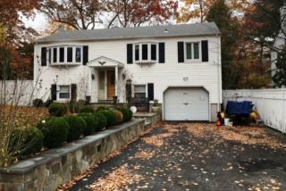 12 Donna Dr, Norwalk, CT 06854-1316