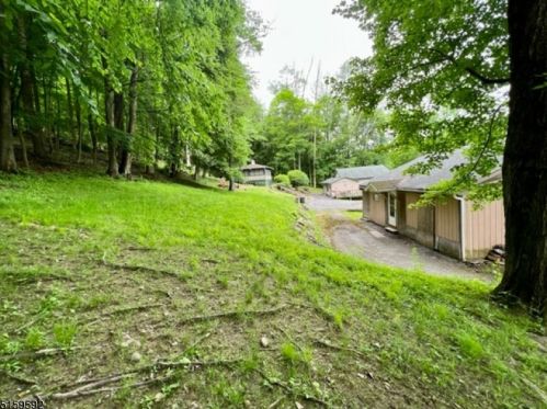 116 Hillside Dr, Fredon, NJ 07860-8836