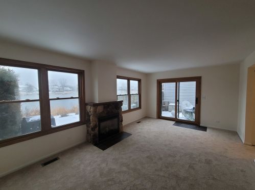 1418 Walnut Cir, Carol Stream IL  60188-9073 exterior