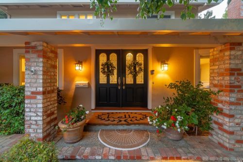 56 Cottonwood Dr, San Rafael, CA 94901-1423