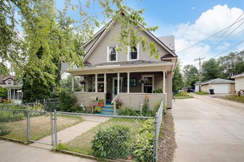 1076 Cook Ave, Saint Paul MN  55106-3323 exterior