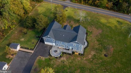 7418 Old Carolina Rd, Gainesville, VA 20155-1814