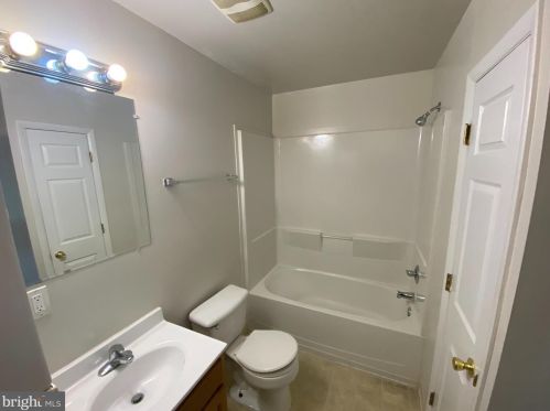 105 Berry St, Madison Mills VA  22960-1060 exterior
