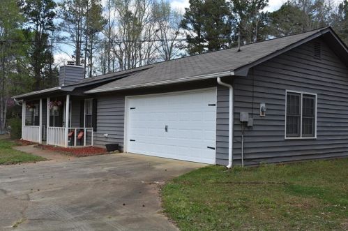 110 Beaver Run Rd, Porterdale, GA 30016-2927