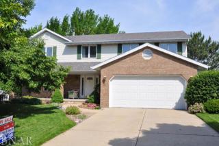 2604 Blarney Stone Ln, Bloomington, IL 61704-8412