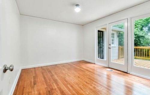 1678 Bridgeport Dr, Atlanta GA  30318-3332 exterior
