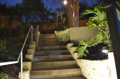 5092 Myrtle Ave, Riverside CA  92506-1423 exterior