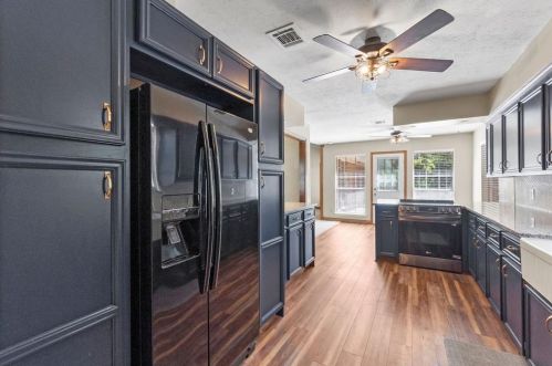 111 Butlers Ct, Conroe TX  77385-7906 exterior