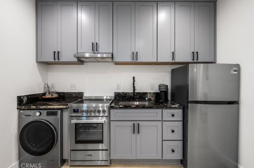 16802 Casimir Ave, Torrance CA  90504-2804 exterior