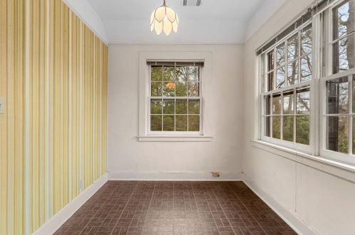 5 Brookhaven Dr, Atlanta GA  30319-1143 exterior